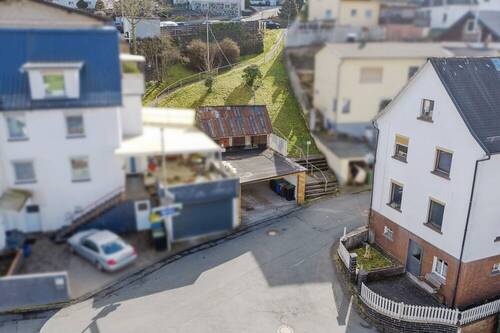 Aufnahme aus der Vogelperspektive - Einfamilienhaus mit 122,00 m&sup2; in Bad Endbach zum Kaufen