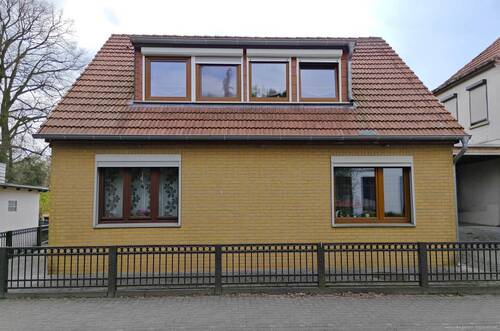 Ansicht vorne - 3 Zimmer Einfamilienhaus zum Kaufen in Bremen