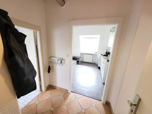 Flur/Diele - Etagenwohnung mit 34,30 m&sup2; in Lübeck zur Miete