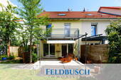 Cover Logo - Reihenendhaus mit Garten in Seligenporten - ideales Familienzuhause mit viel Platz, Tageslicht und Wohlfühlambiente
