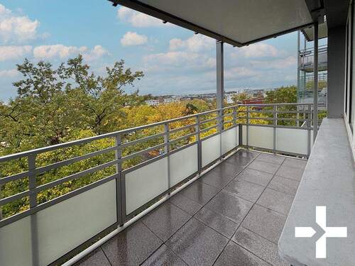 Balkon - Etagenwohnung mit Sanierungspotenzial - Verwirklichen Sie Ihre individuellen Vorstellungen ...