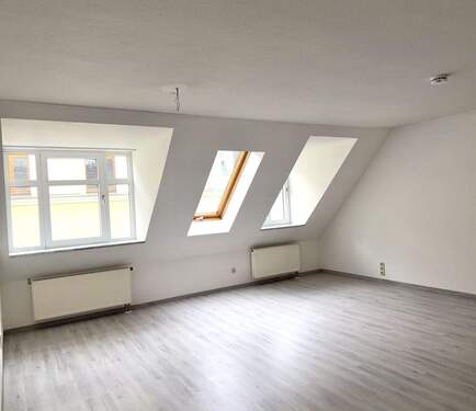 Wohnzimmer - 2 Zimmer Etagenwohnung in Auerbach