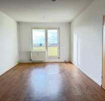 Große 4 Zimmerwohnung mit Einbauküche ab sofort zu vermieten! - Zeithain