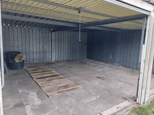 Bild 1 - Doppelgarage in Hude Nord mit Grube und Strom, trocken