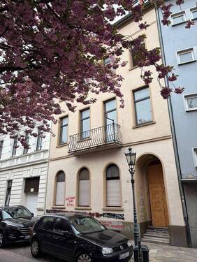 Ansicht - Mehrfamilienhaus, Wohnhaus mit 300,00 m&sup2; in Krefeld zum Kaufen
