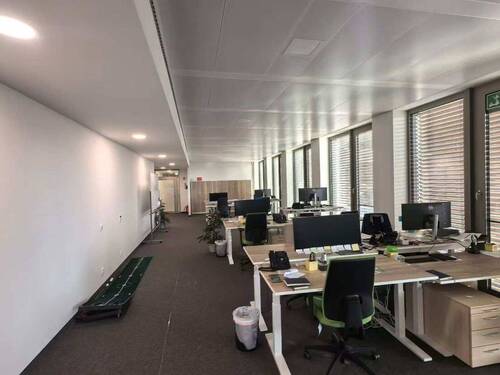 Bürofläche 1 - Moderne 351 m² Bürofläche im 3. OG - flexibel, barrierefrei, sofort verfügbar