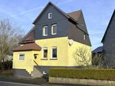 Seitenansicht - Kleines renovierungsbedürftiges Einfamilienhaus mit schönem Grundstück in Nister-Möhrendorf