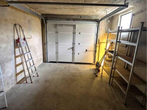 Garage - 