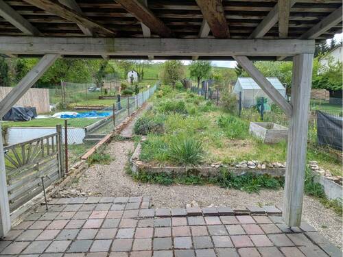 Blick in den Garten - 4 Zimmer Reihenmittelhaus zum Kaufen in Amberg