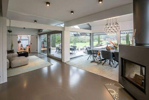 Wohn- und Esszimmer - 