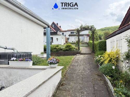 Weg zum Garten - 