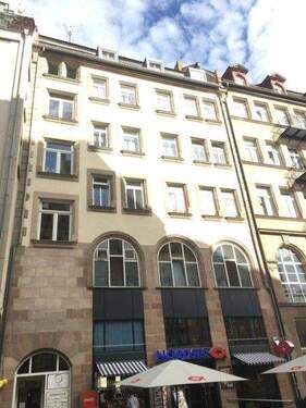 Hausansicht - 2 Zimmer Etagenwohnung in Nürnberg