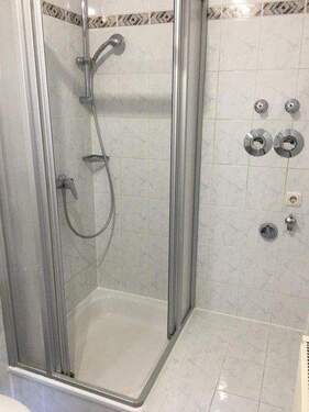 Dusche/WM-Stellplatz - Etagenwohnung mit 45,40 m² in Nürnberg zur Miete