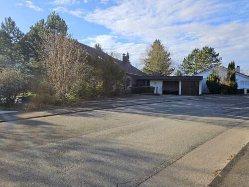 Bild 1 - Großzügiges Anwesen mit sehr viel Potenzial und vielen Möglichkeiten