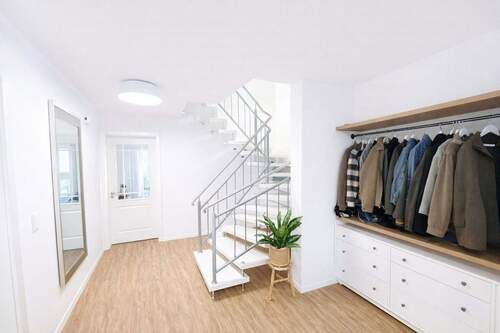 EG: Flur - 4 Zimmer Doppelhaushälfte zum Kaufen in Hude