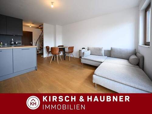 Frisch renoviert - Helles Wohnen ganz oben - Maisonette mit Balkon, München - Sendling