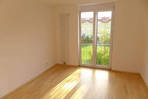 50a_geräumiges Schlafzimmer.JPG - 