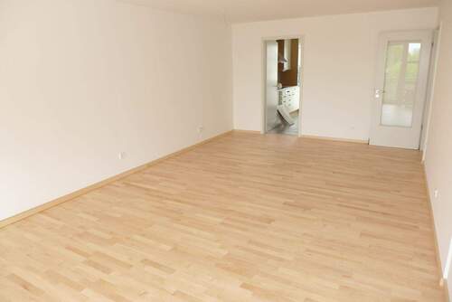 20d_Platz zum Wohlfühlen.JPG - 3 Zimmer Etagenwohnung in Neubiberg