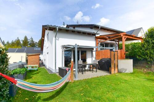 Gartenansicht - 3 Zimmer Doppelhaushälfte zum Kaufen in Linz