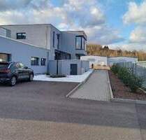 Perfekt für moderne, innovative Dienstleistungsunternehmen! Repräsentativer, Bürokomplex mit Verwaltungsgebäude und 7300 ² Grundstück, in St. Ingbert - Sankt Ingbert
