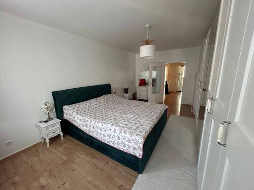 Schlafzimmer - Etagenwohnung mit 76,50 m² in Düsseldorf zum Kaufen