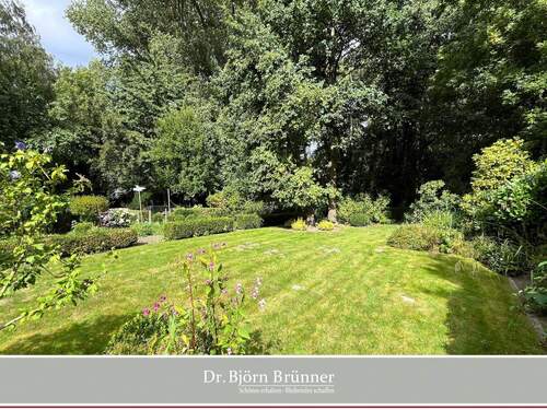 Idylle - Hier wird Ihr Traumhaus Wirklichkeit - herrlich sonnig, naturnah und idyllischer Garten