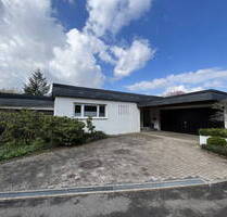 Grosse 4-Zimmer Wohnung - 2.490,00 EUR Kaltmiete, ca.  188,00 m² Wohnfläche in Böblingen (PLZ: 71032)