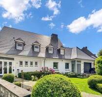 Großzügiges Einfamilienhaus mit Einliegerwohnung - zentrale Wohnlage am Schorenweg in Warstein