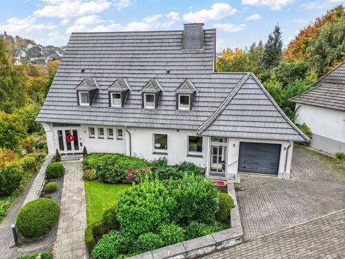 Hausansicht - 1 Zimmer Einfamilienhaus zum Kaufen in Warstein