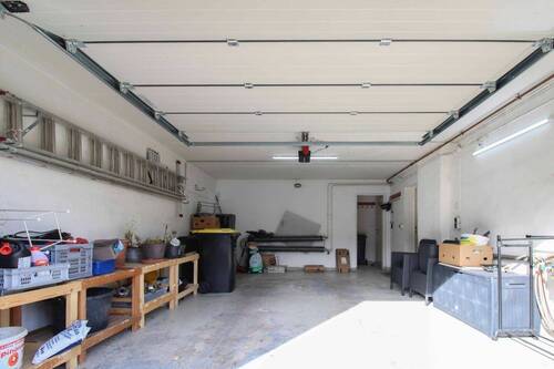Garage - 