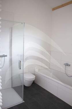 Musterhaus Bad - Einfamilienhaus mit 171,20 m&sup2; in Aicha vorm Wald zum Kaufen