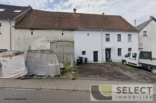 Ansicht - Aus Bankverwertung Wohnhaus mit Scheune und Garten
