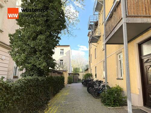 Zugang zum Hauseingang - 
