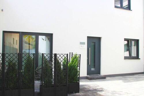 Eingang - 1 Zimmer Mehrfamilienhaus, Wohnhaus in Worms / Hochheim