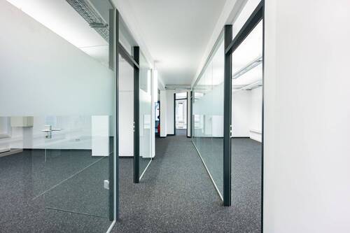 Flur - Büro mit 150,00 m&sup2; in Würzburg zur Miete