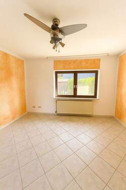 Arbeits-/Kinderzimmer (EG) - 