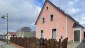 Hausansicht - Idyllisches Zuhause mit Platz für Kinder