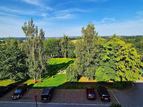 Ausblick.jpg - Erstbezug nach Sanierung, helle 4-Raum-Wohnung mit ABK und Tageslichtbad in ruhiger Lage