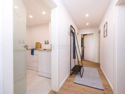 Flur - Etagenwohnung mit 16,00 m² in München zur Miete