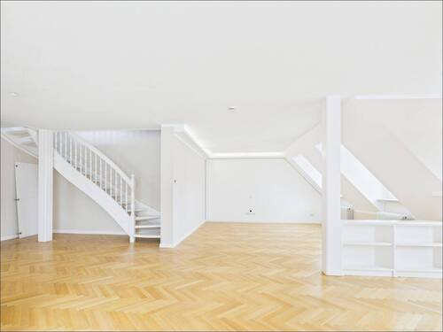 Wohnbereich - 6 Zimmer Etagenwohnung zum Kaufen in Klingenberg am Main