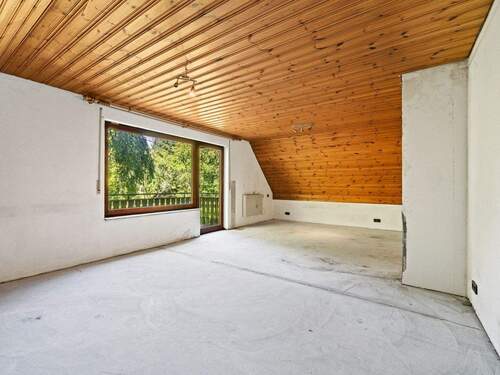 Gästezimmer/Büro im Obergeschoss mit Zugang Balkon - 