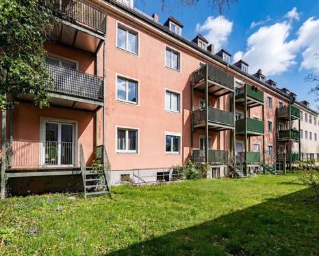 Rückansicht - Mehrfamilienhaus, Wohnhaus in München