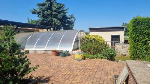überdachter Pool - 4 Zimmer Einfamilienhaus zum Kaufen in Dresden