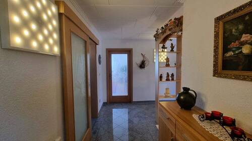 Flur - 4 Zimmer Einfamilienhaus in Dresden