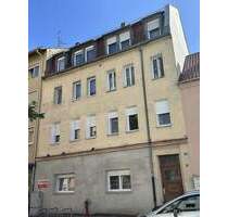 Solides Mehrfamilienhaus mit 7 Wohnungen und ausgebautem DG, voll vermietet, 48.500 € NKM p. a. - Nürnberg Steinbühl