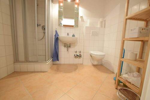 Bad - Etagenwohnung mit 37,50 m&sup2; in Mannheim / Innenstadt zur Miete