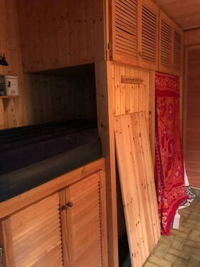 2 Schlafplätze und Stauraum - 