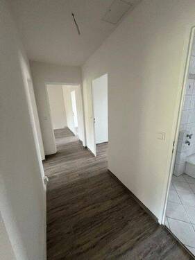 Flur.jpg - 4 Zimmer Etagenwohnung in Eisenach