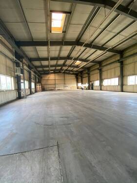 Halle - Lager- und Produktionsfläche in Lauenburg - Industriegebiet - teilbar