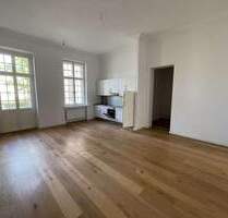 Frei! Schöne 2-ZKB-Wohnung mit Balkon + Pkw-Stellplatz - Berlin Buch